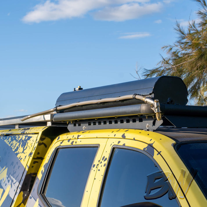 WildWash 30L Vehicle Roof Water Tank – Pressurised and Sun-Heated